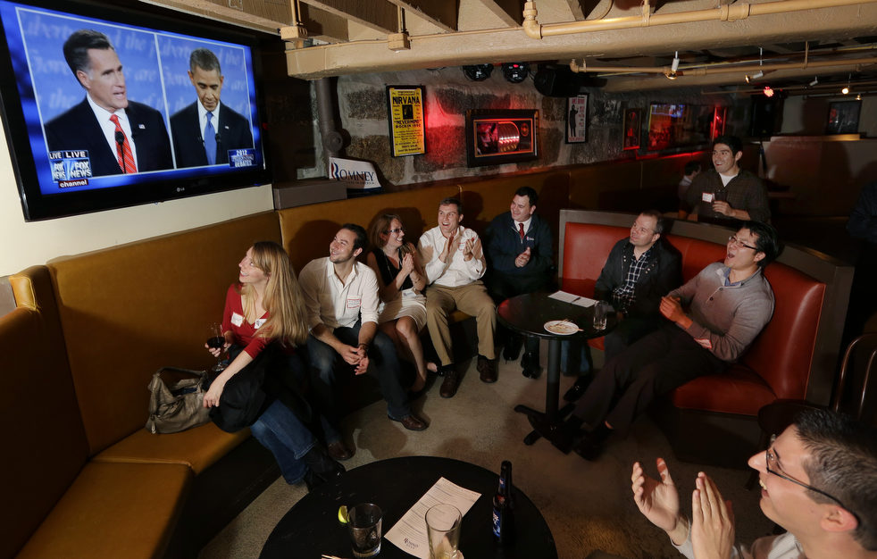 watching_debate_02.jpg
