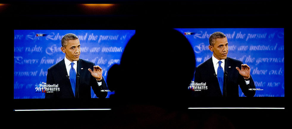 watching_debate_04.jpg