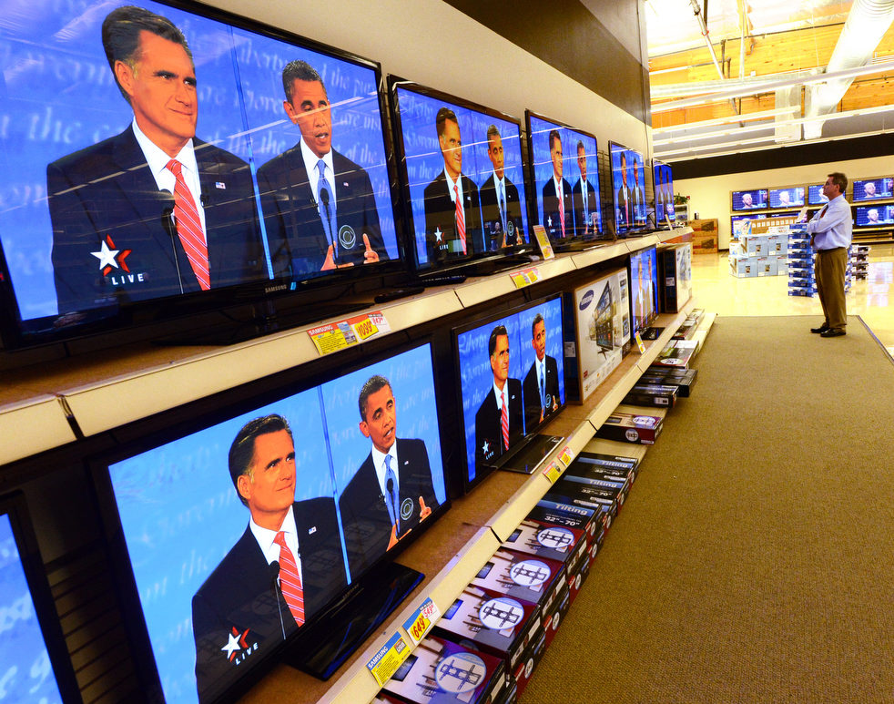 watching_debate_14.jpg