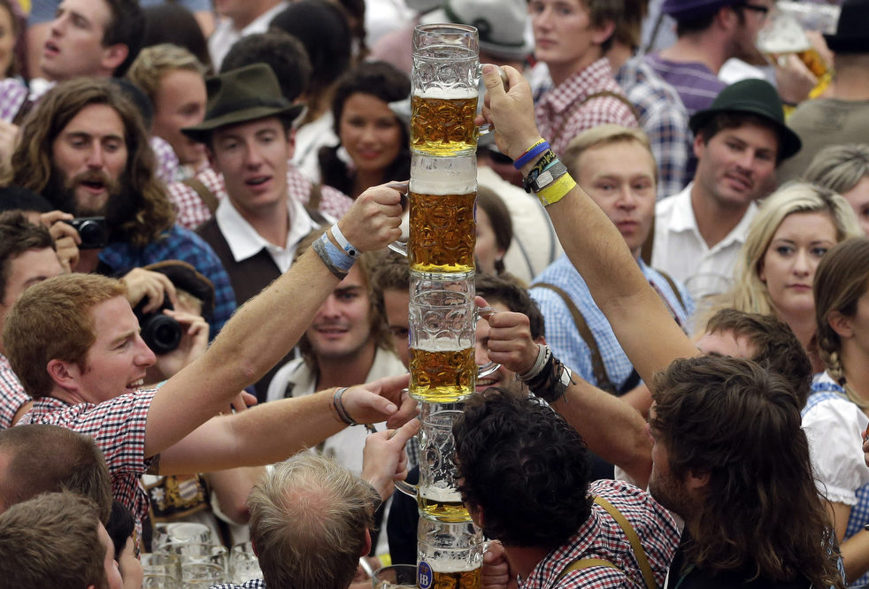 2012_oktoberfest_01.jpg