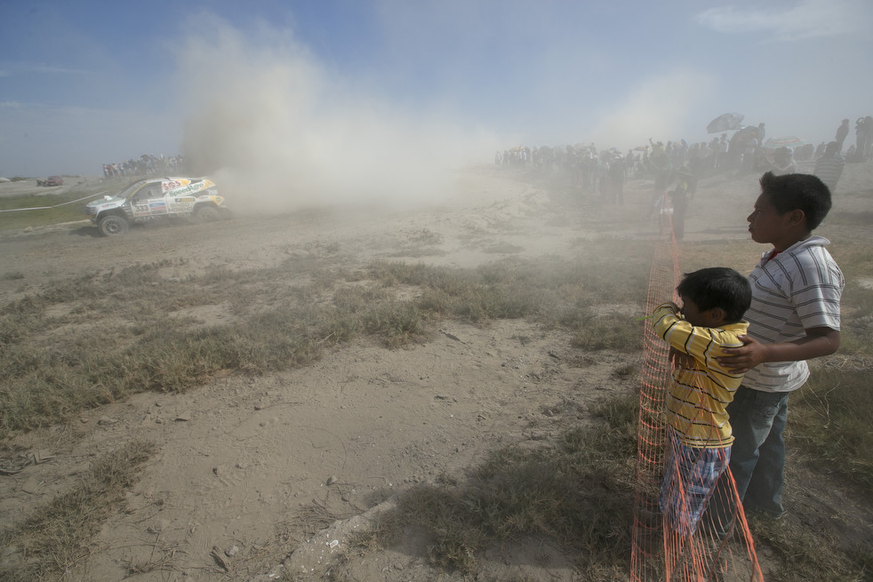 dakar_three_24.jpg