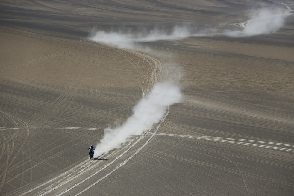dakar_three_45.jpg