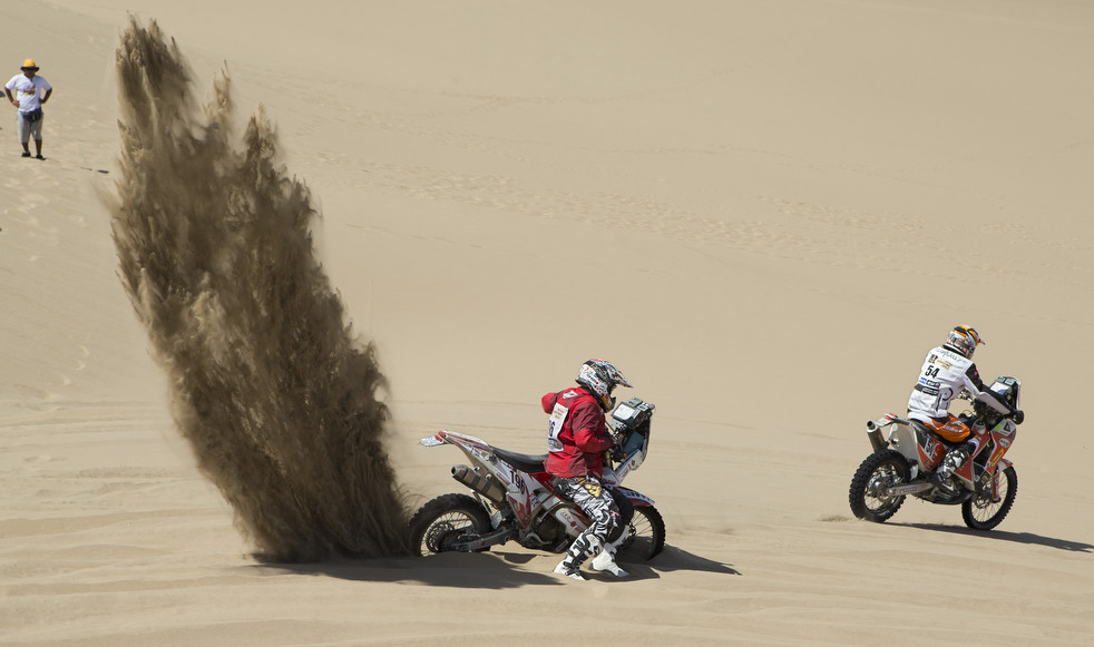 dakar_three_48.jpg