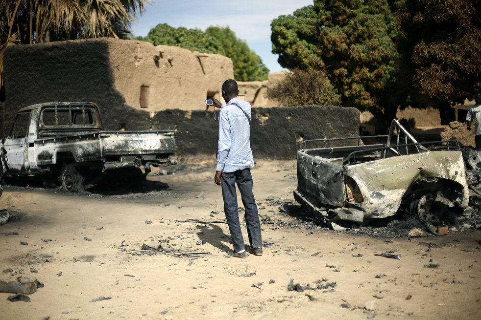 mali_fighting_16.jpg