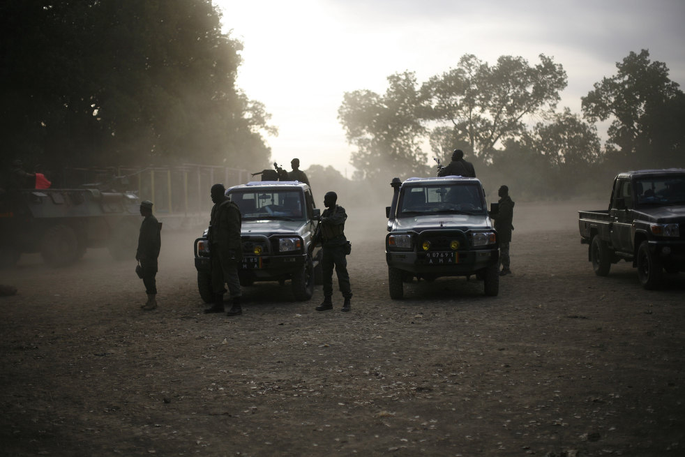 mali_fighting_27.jpg