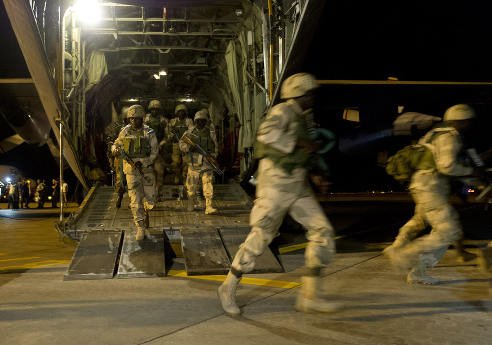 mali_fighting_34.jpg