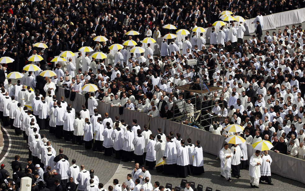 pope_first_mass_04.jpg