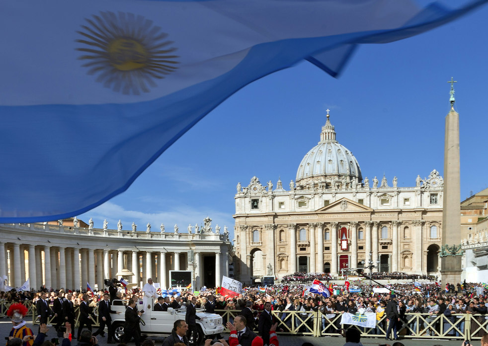 pope_first_mass_05.jpg