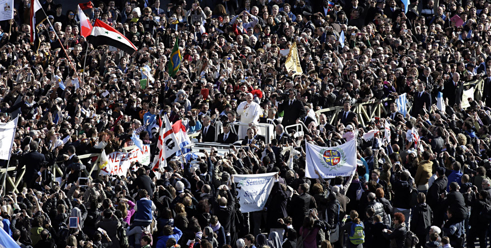 pope_first_mass_06.jpg