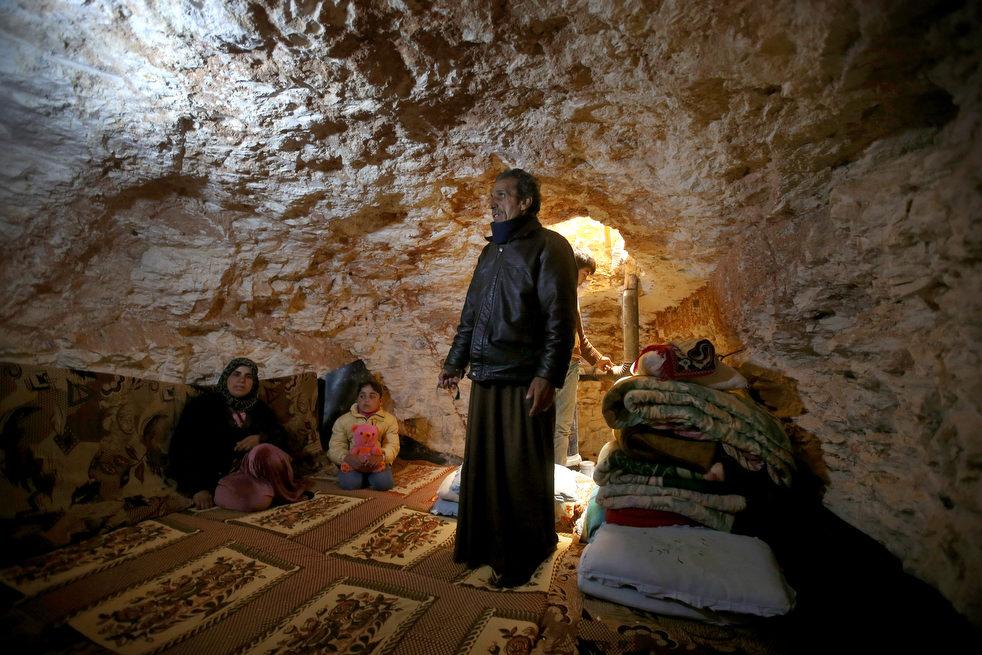 syria_hiding_02.jpg