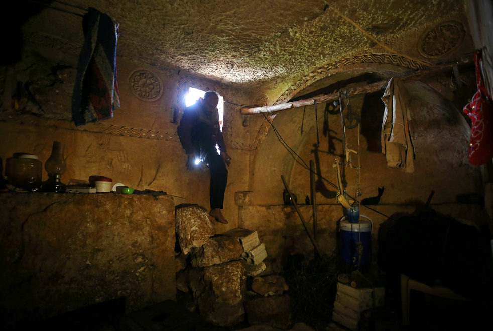 syria_hiding_04.jpg