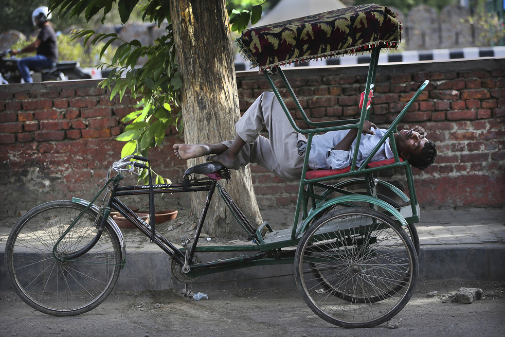 Heat wave causes power outages, anger in India