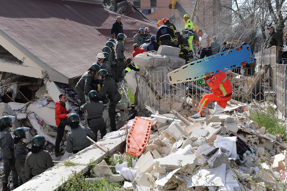 italy_quake01.jpg