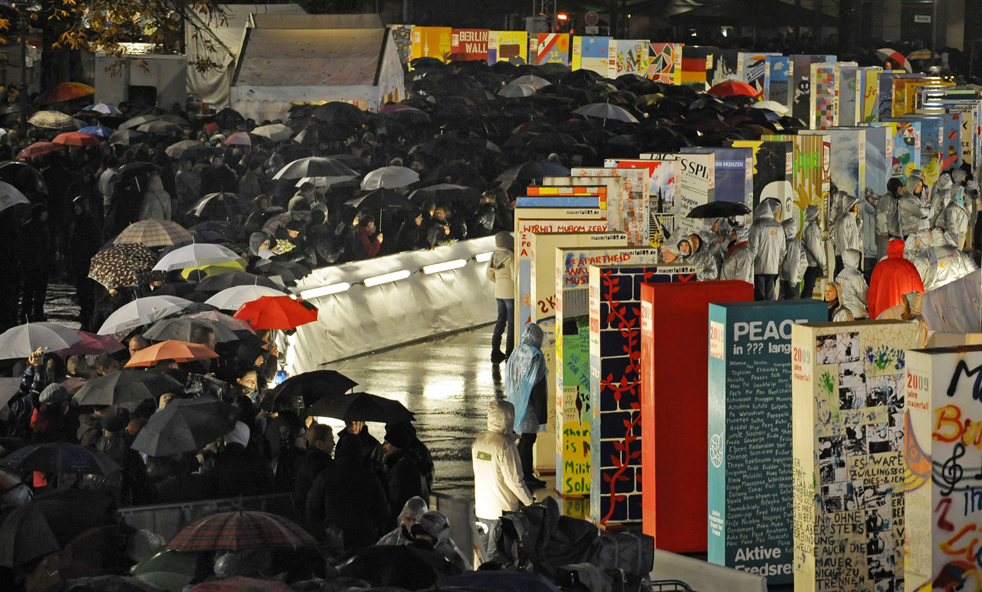 thewall06.jpg