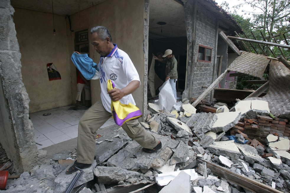 quake06.jpg