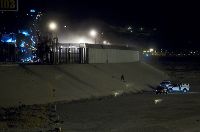 mexico border 03.JPG