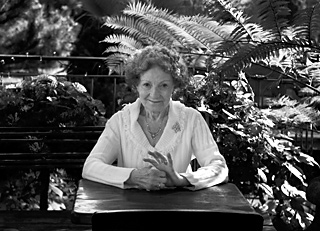 JV-LIZ-CARLSON-bw.jpg