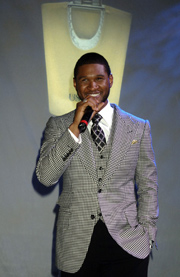 USHER-FRAGRANCE-UNVEILING.jpg